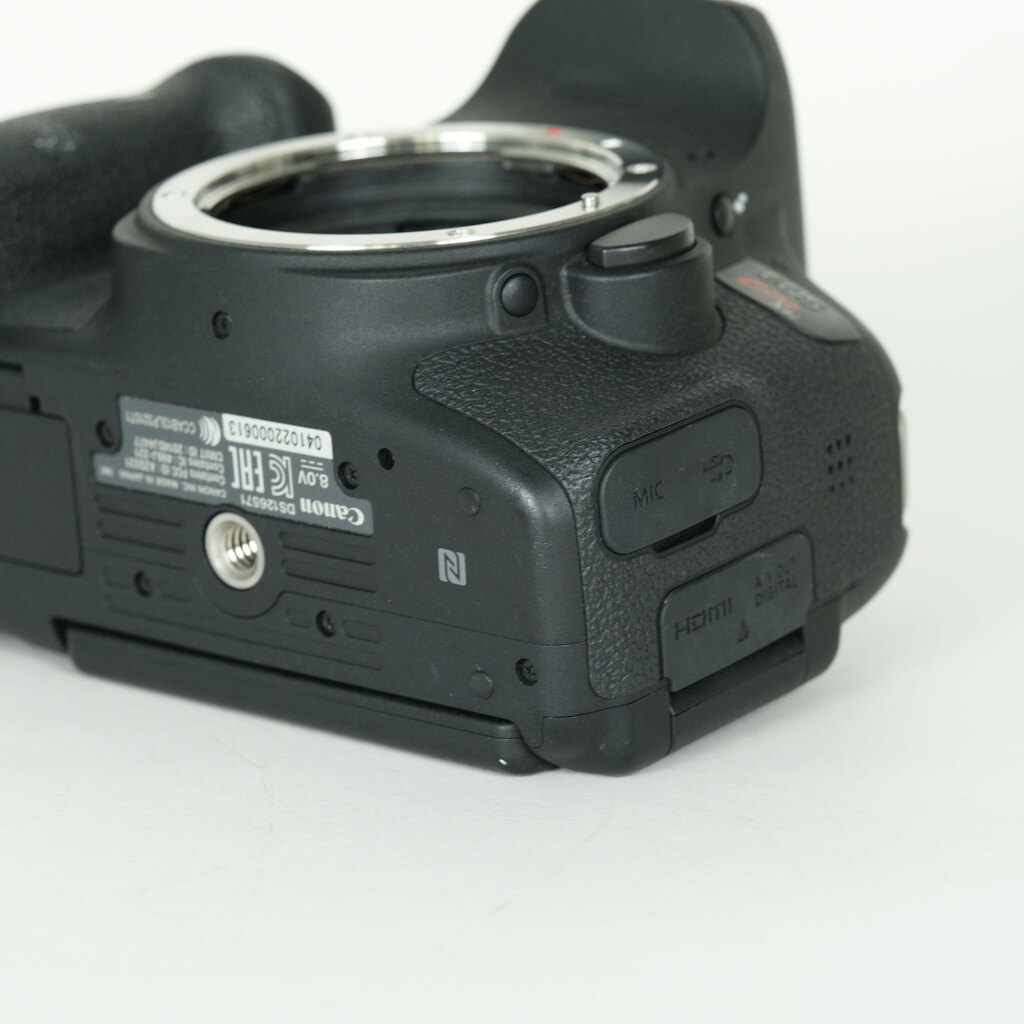 Canon EOS Kiss X8i