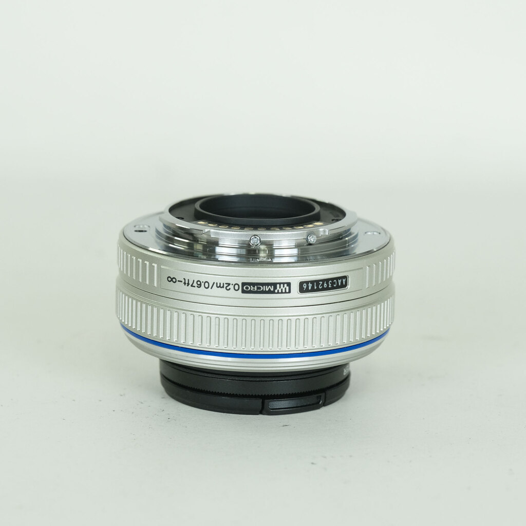 OLYMPUS M.ZUIKO DIGITAL 17mm F2.8 シルバー