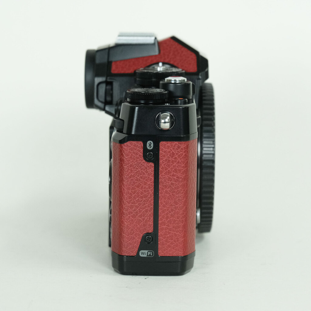 Nikon Z fc ボディ ブラック プレミアムエクステリア張替済み Nikon Z fc ボディ ブラック プレミアムエクステリア張替済み