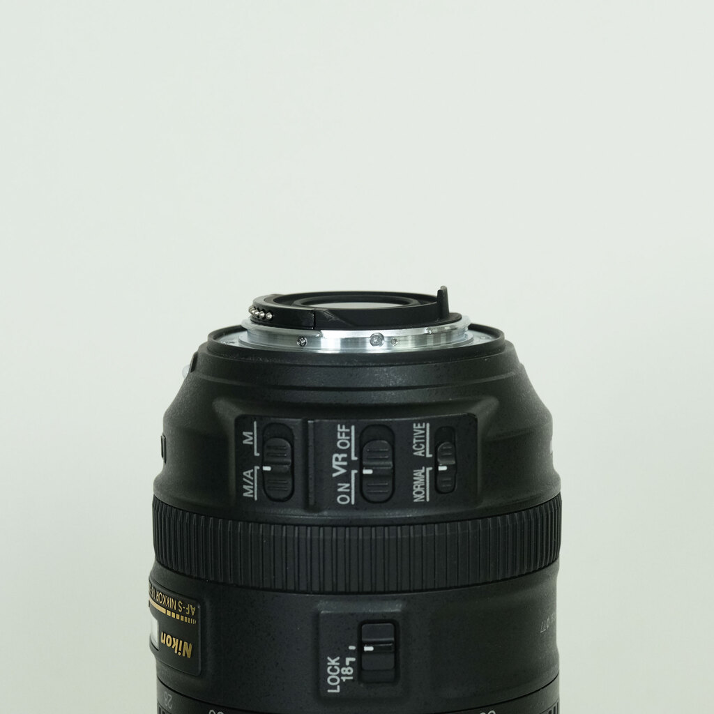 Nikon AF-S DX NIKKOR 18-300mm F3.5-5.6G ED VR