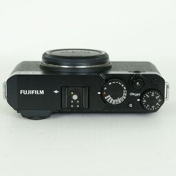 FUJIFILM X-E4