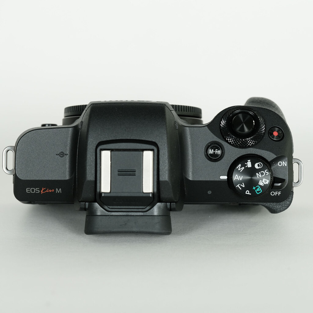 Canon EOS Kiss M