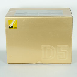 Nikon D5