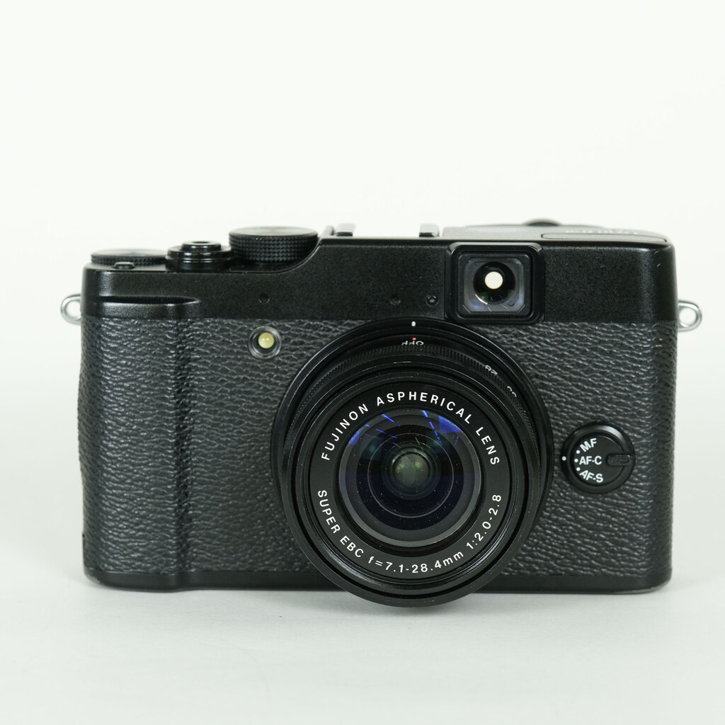 FUJIFILM X10 ブラックの出品 | ONE SCENE（ワンシーン）