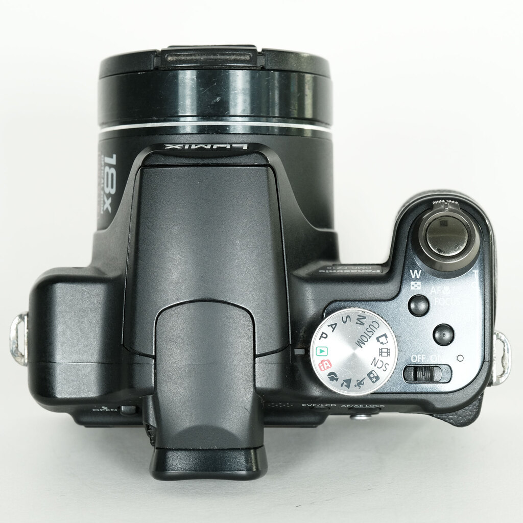 Panasonic LUMIX DMC-FZ18-K ブラック