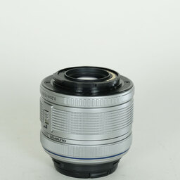 OLYMPUS M.ZUIKO DIGITAL 14-42mm F3.5-5.6IIR シルバー