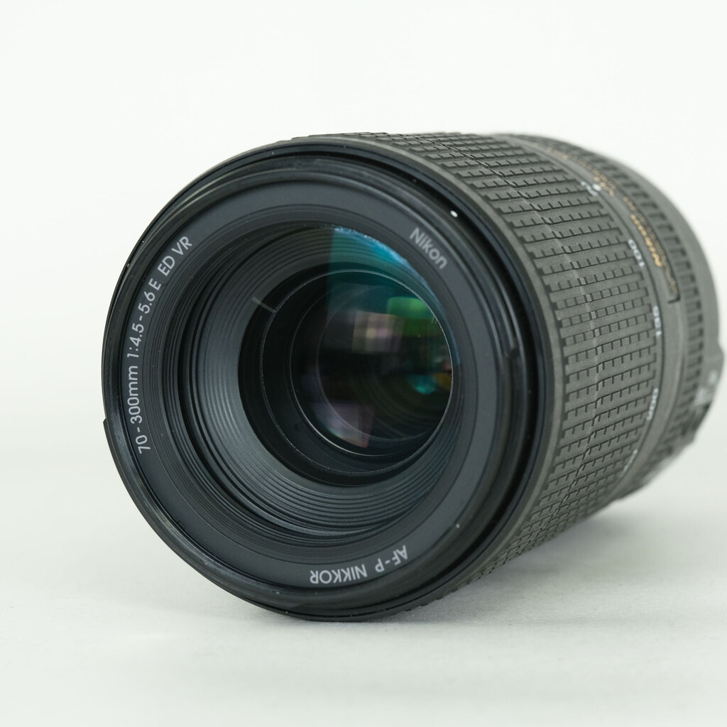 Nikon AF-P NIKKOR 70-300mm f/4.5-5.6E ED VR