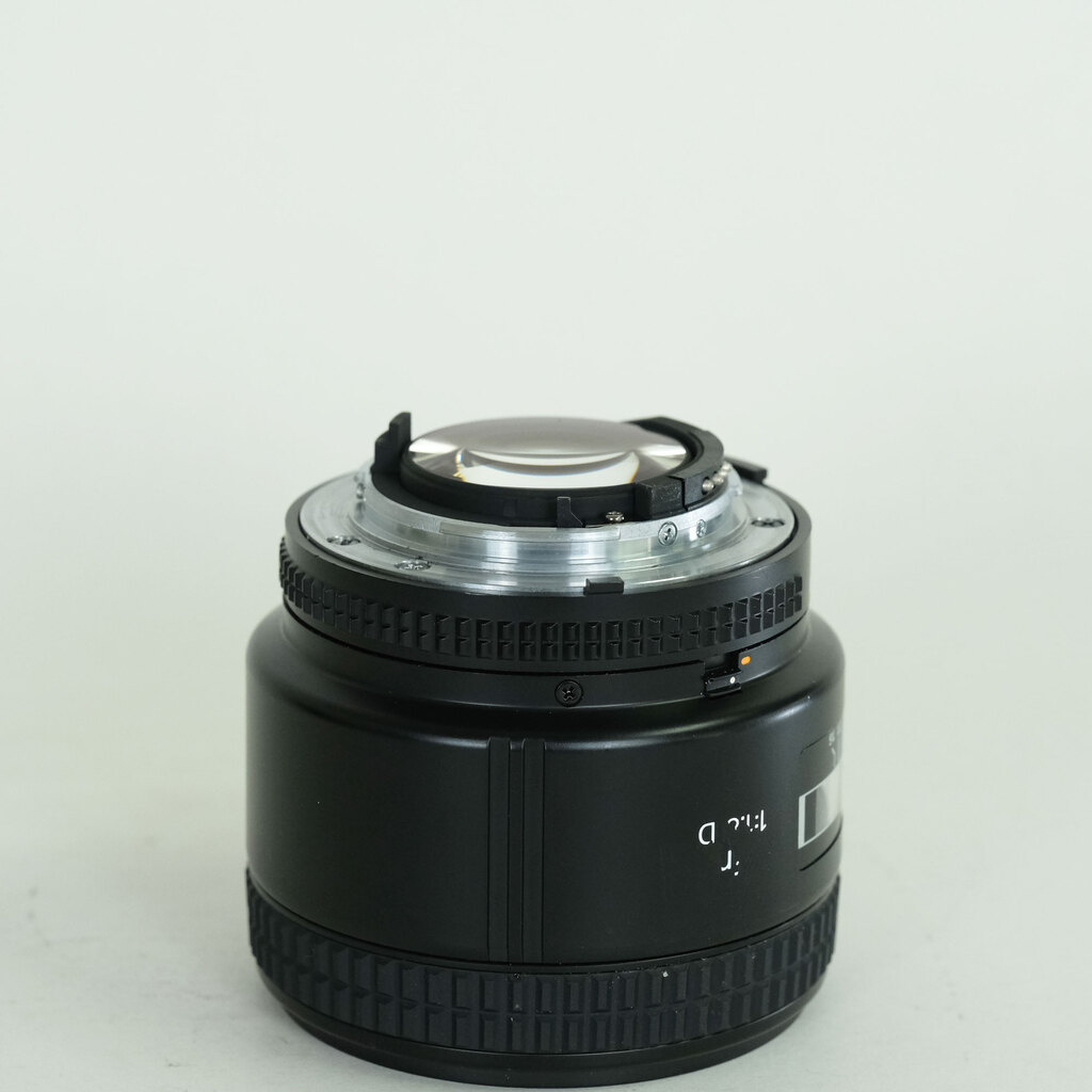 Nikon Ai AF Nikkor 85mm f/1.8D