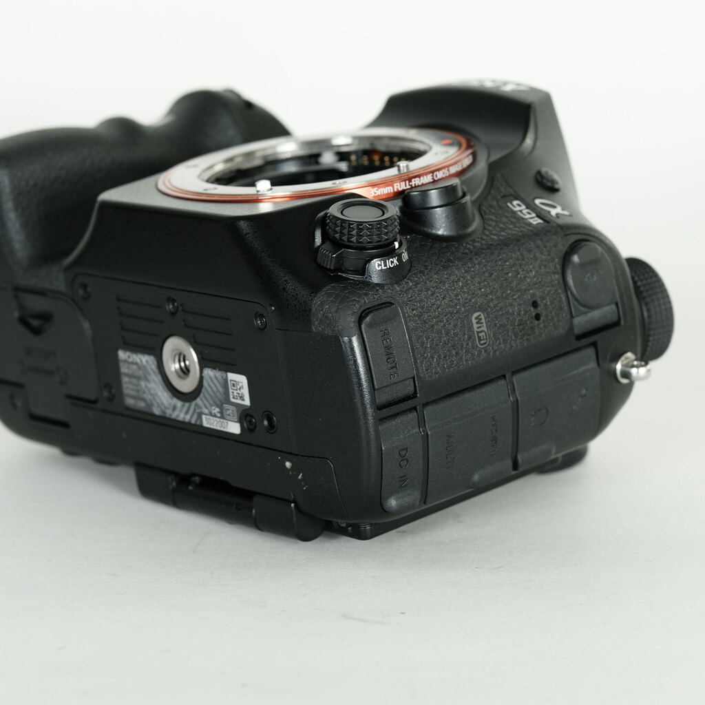 SONY α99II（ILCA-99M2）