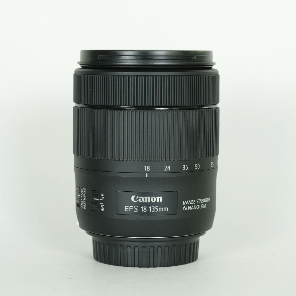 Canon EF-S18-135mm F3.5-5.6 IS USM