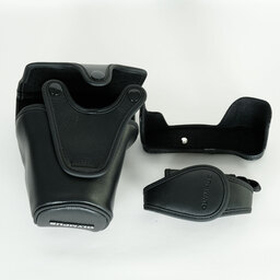 OLYMPUS OM-D E-M5 ボディ ブラック