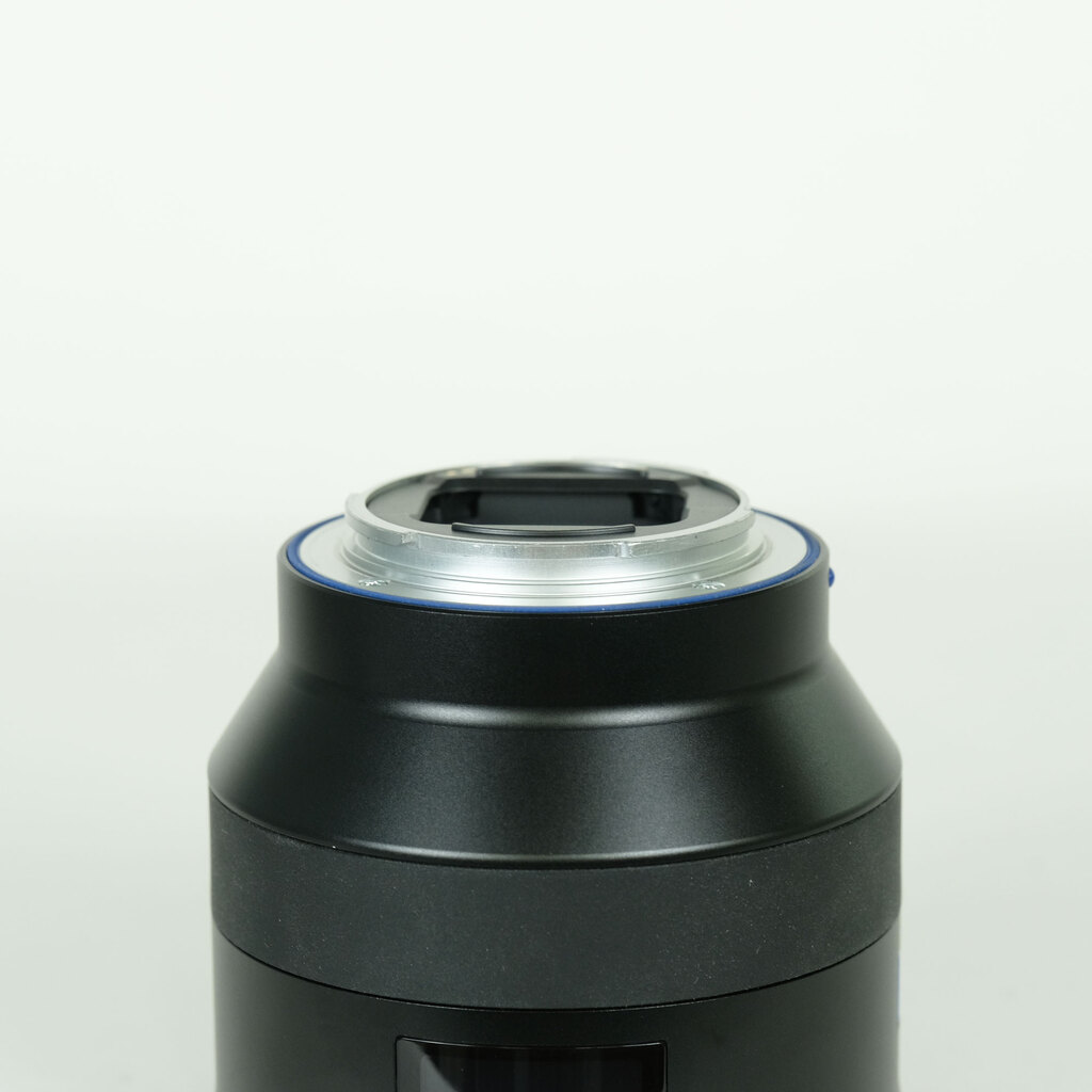 Carl Zeiss Batis 2/25 [ソニーE用]の出品 | ONE SCENE（ワンシーン）