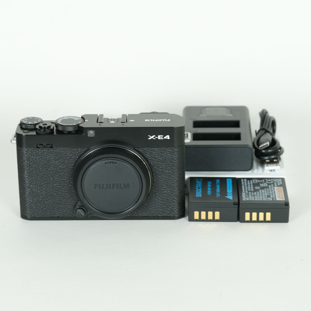 FUJIFILM X-E4