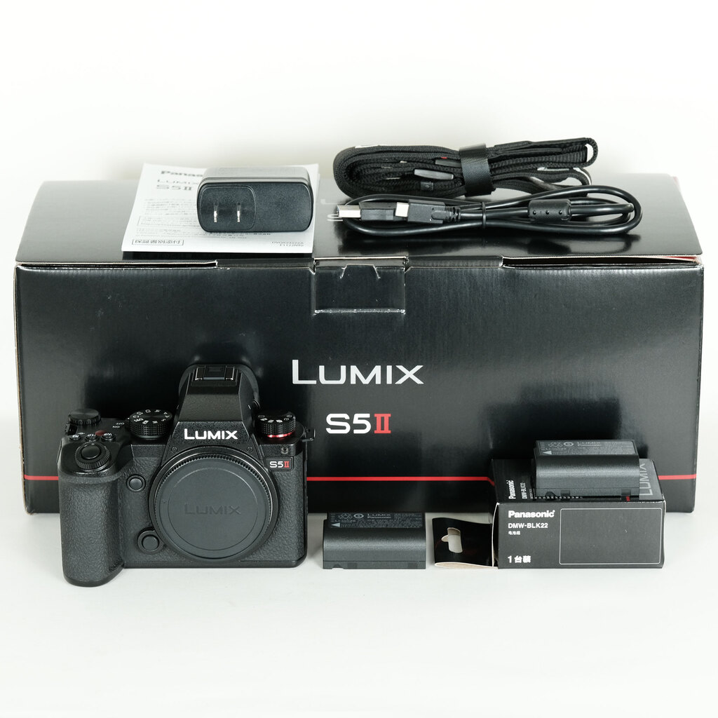 Panasonic LUMIX S5II DC-S5M2