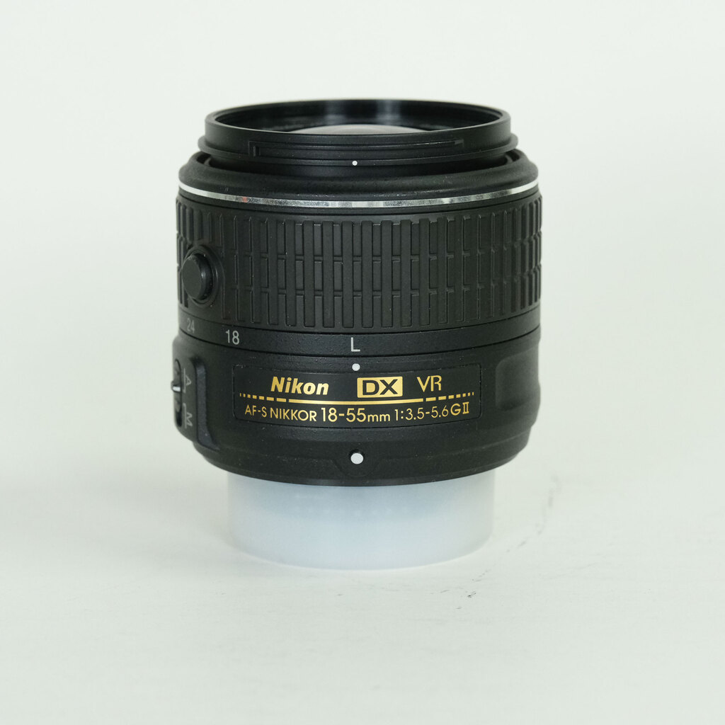 Nikon AF-S DX NIKKOR 18-55mm f3.5-5.6G VR II