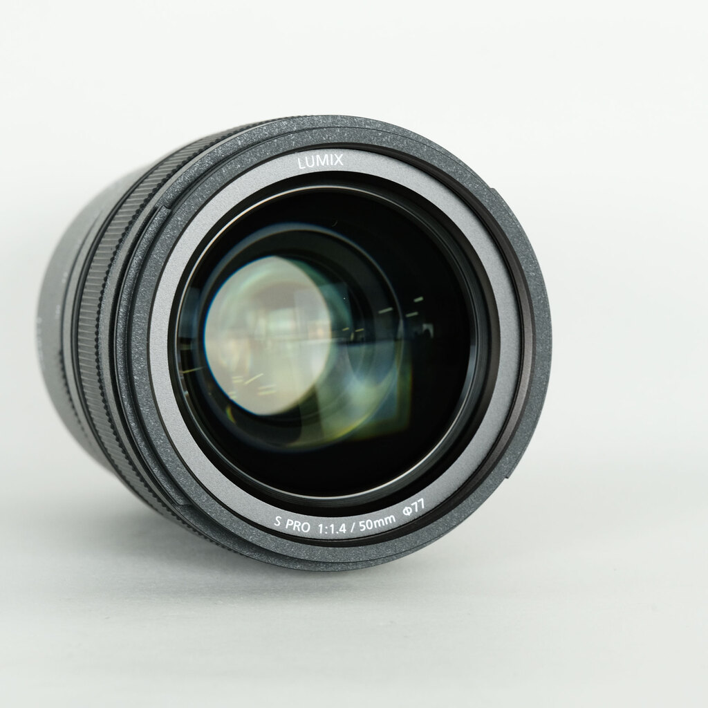 Panasonic LUMIX S PRO 50mm F1.4