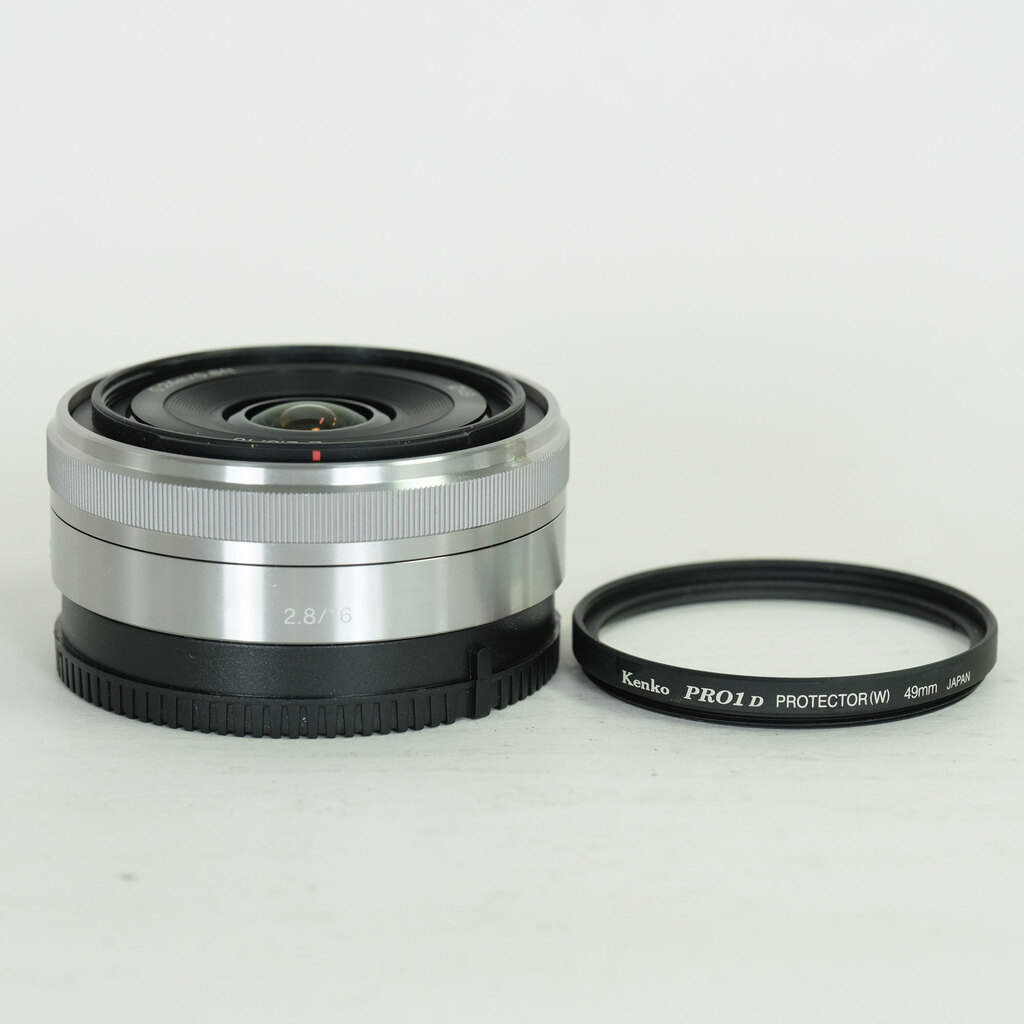 SONY E 16mm F2.8 SEL16F28