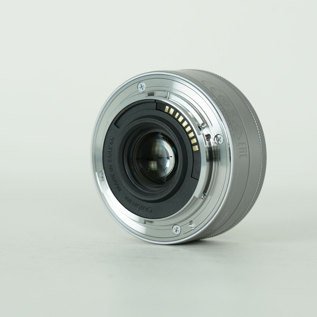 Canon EF-M22mm F2 STM シルバー 美品 Canon EF-M22mm F2 STMの出品 | ONE SCENE（ワンシーン）
