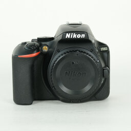Nikon D5600