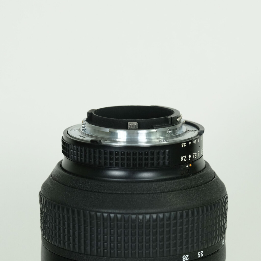 Nikon AF-S ED 28-70mm F2.8 D ブラック