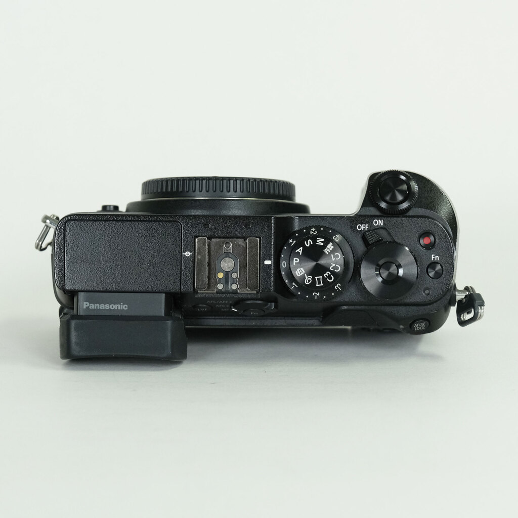 Panasonic LUMIX DMC-GX8 ボディ ブラック