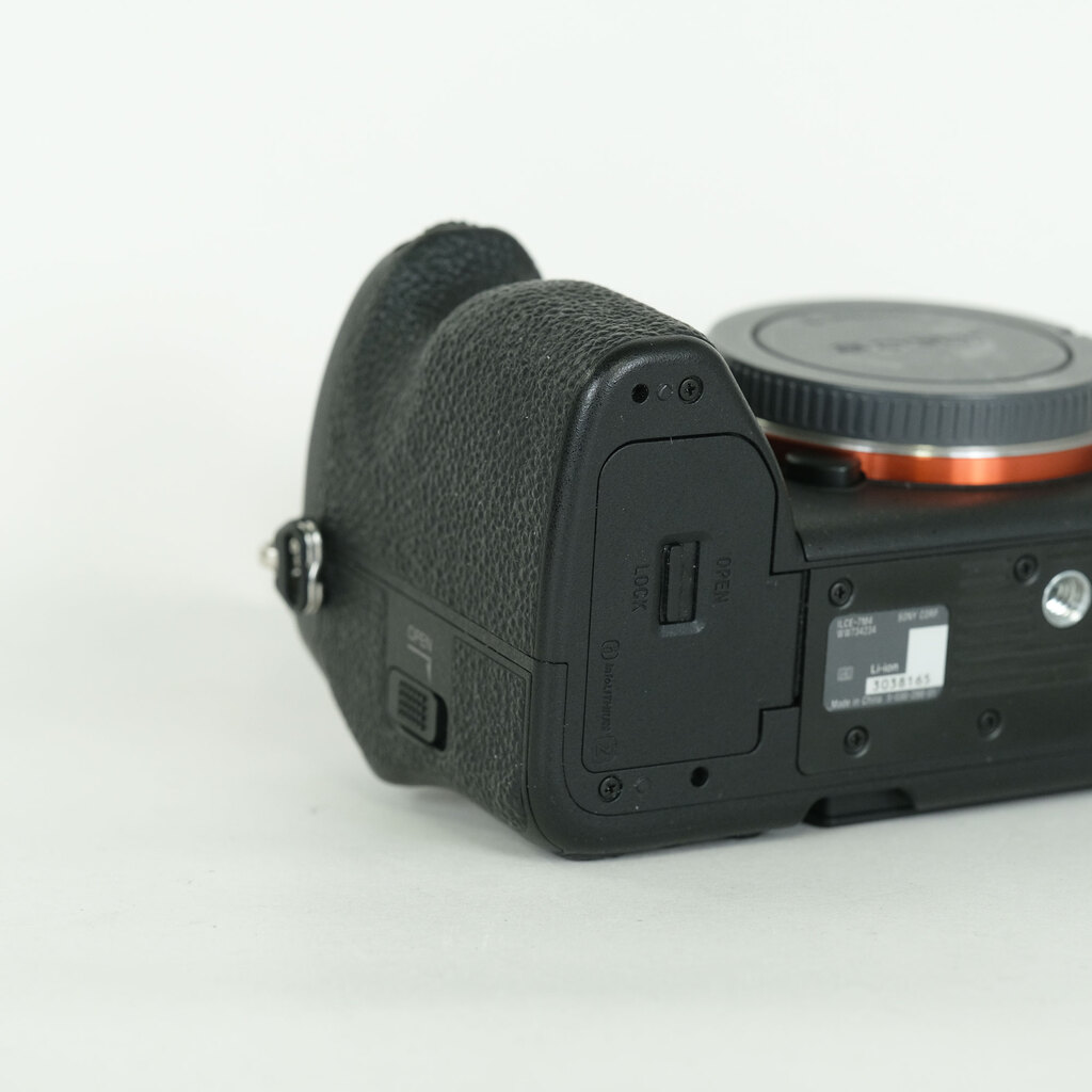 SONY α7 IV(ILCE-7M4) SONY α7 IV(ILCE-7M4)