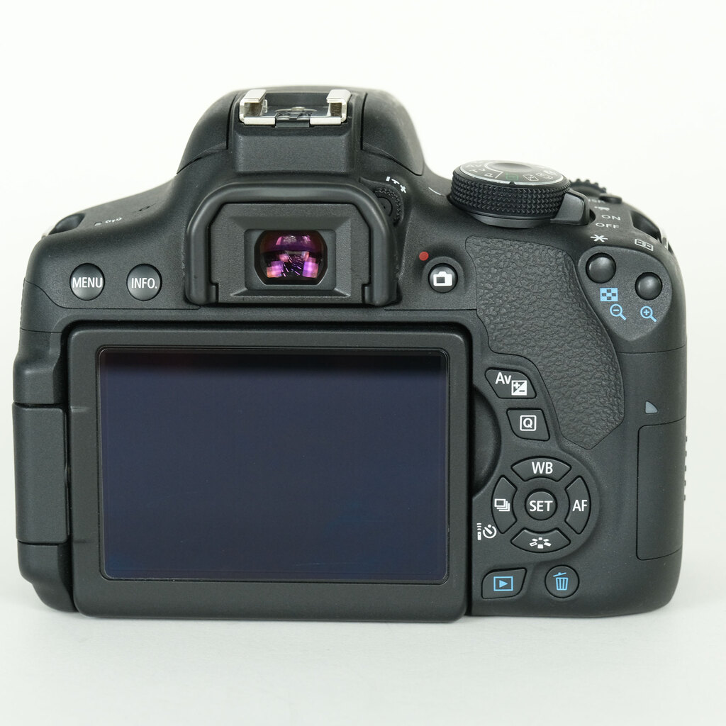 Canon EOS Kiss X8i