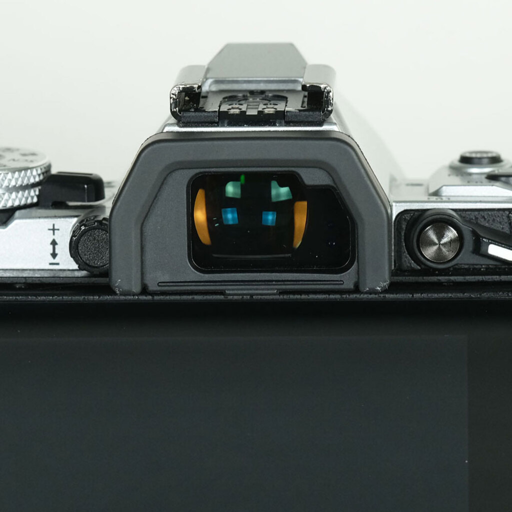 OLYMPUS OM-D E-M5 Mark II