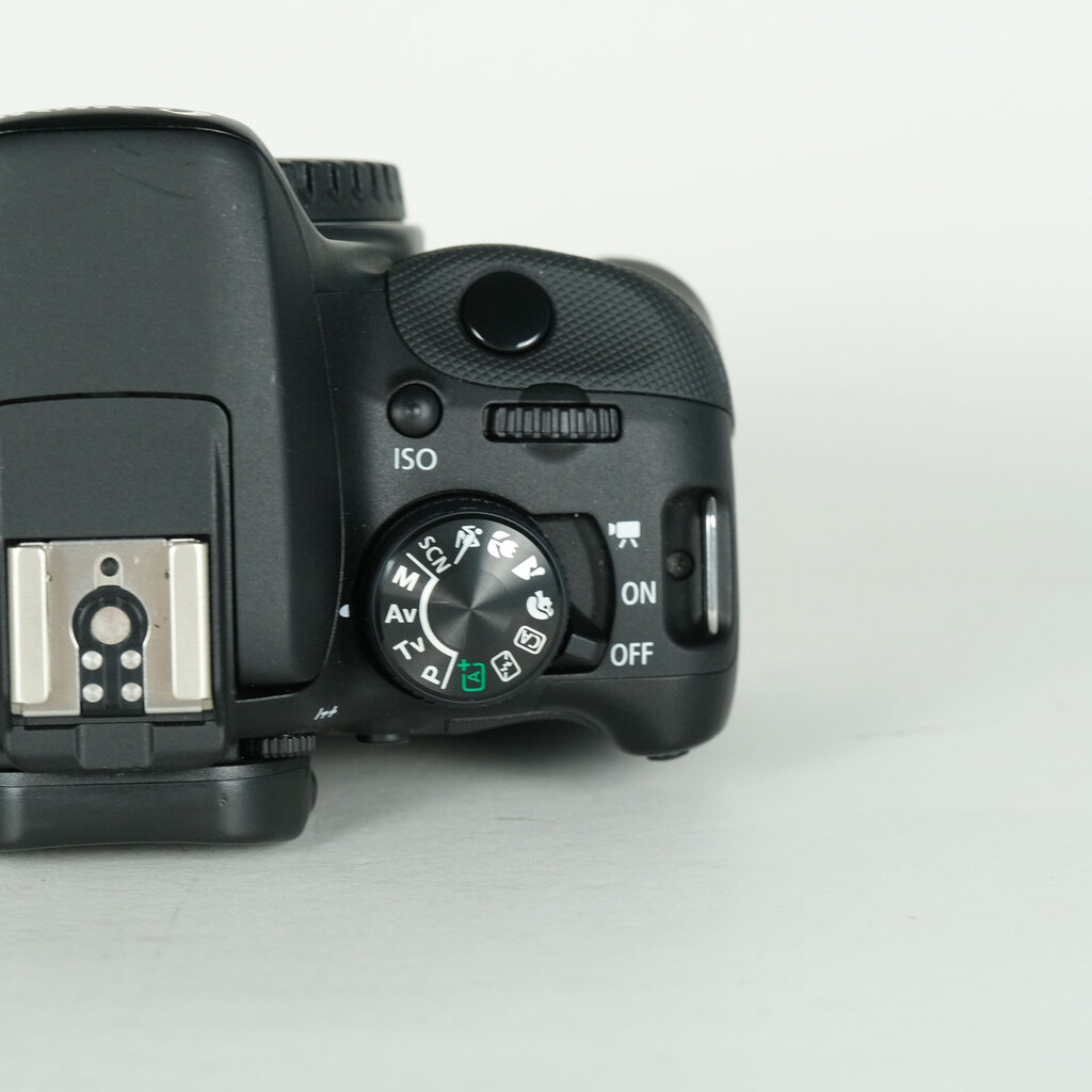 Canon EOS Kiss X7