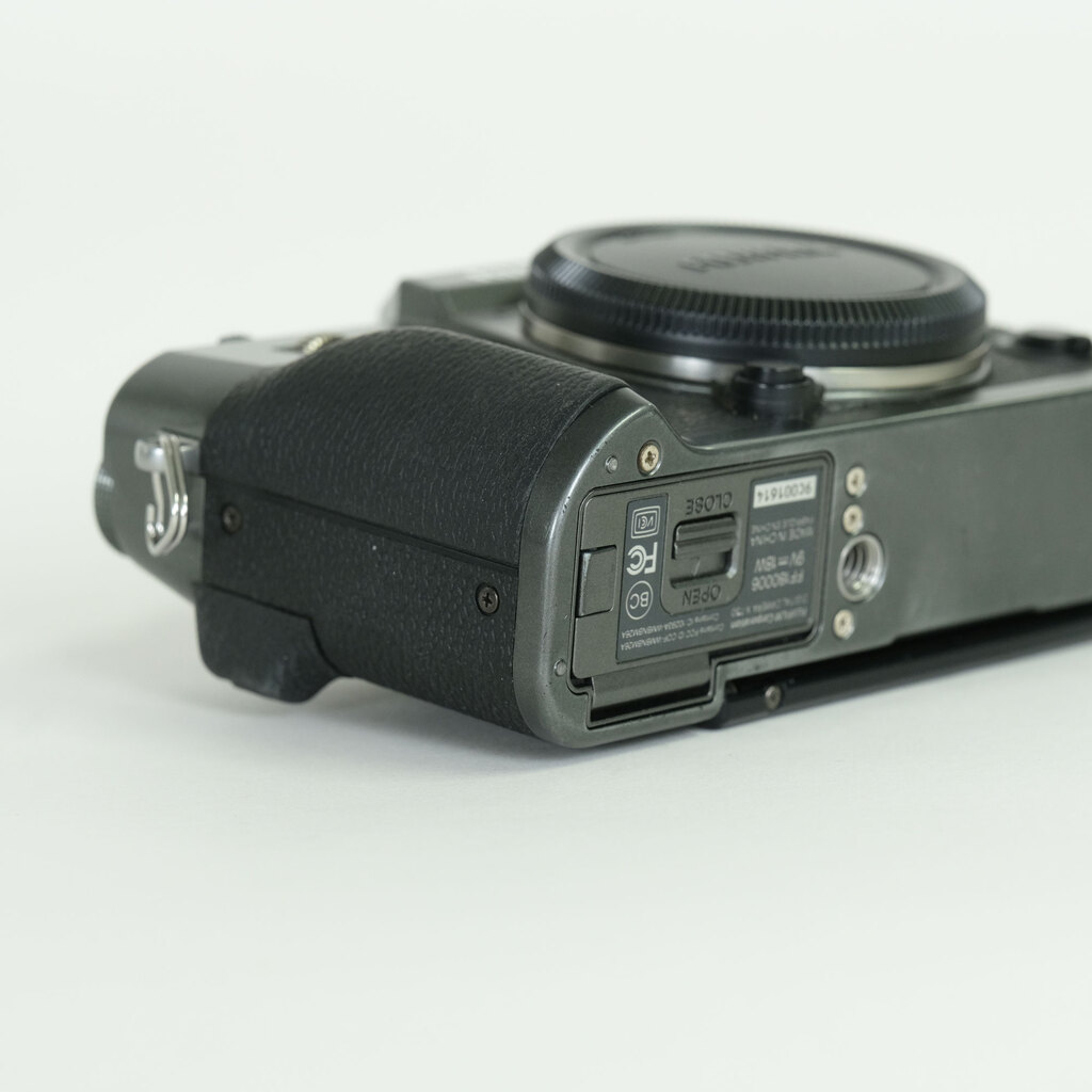 FUJIFILM X-T30