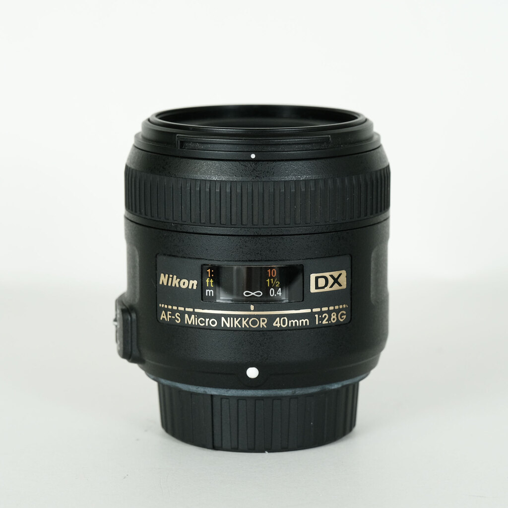 Nikon AF-S DX Micro NIKKOR 40mm f/2.8G