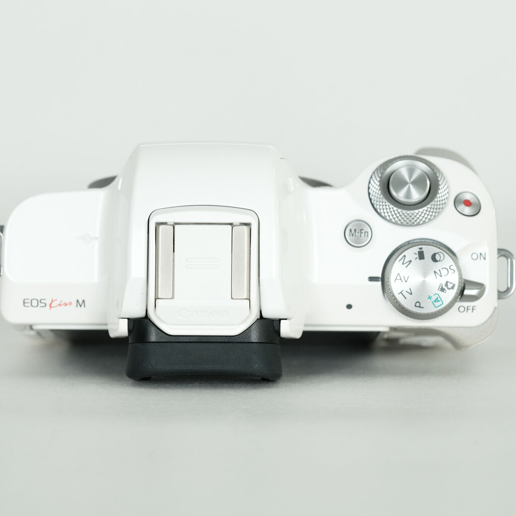 Canon EOS Kiss M