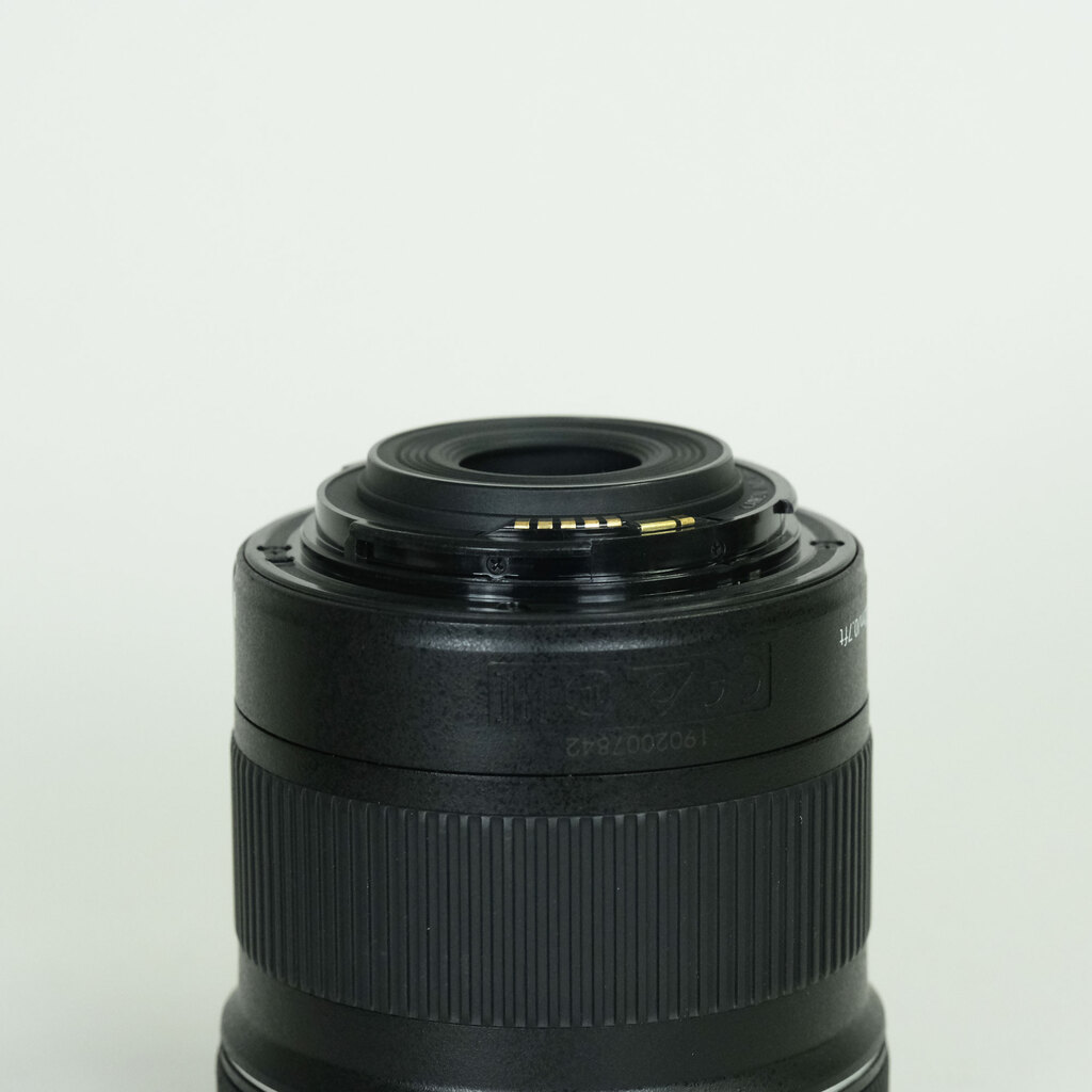 Canon EF-S10-18mm F4.5-5.6 IS STM