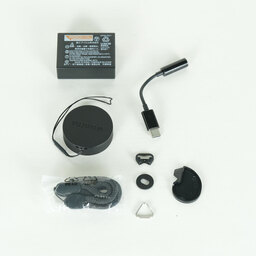 FUJIFILM X half X-HF1