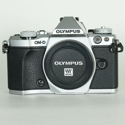 OLYMPUS OM-D E-M5 Mark II