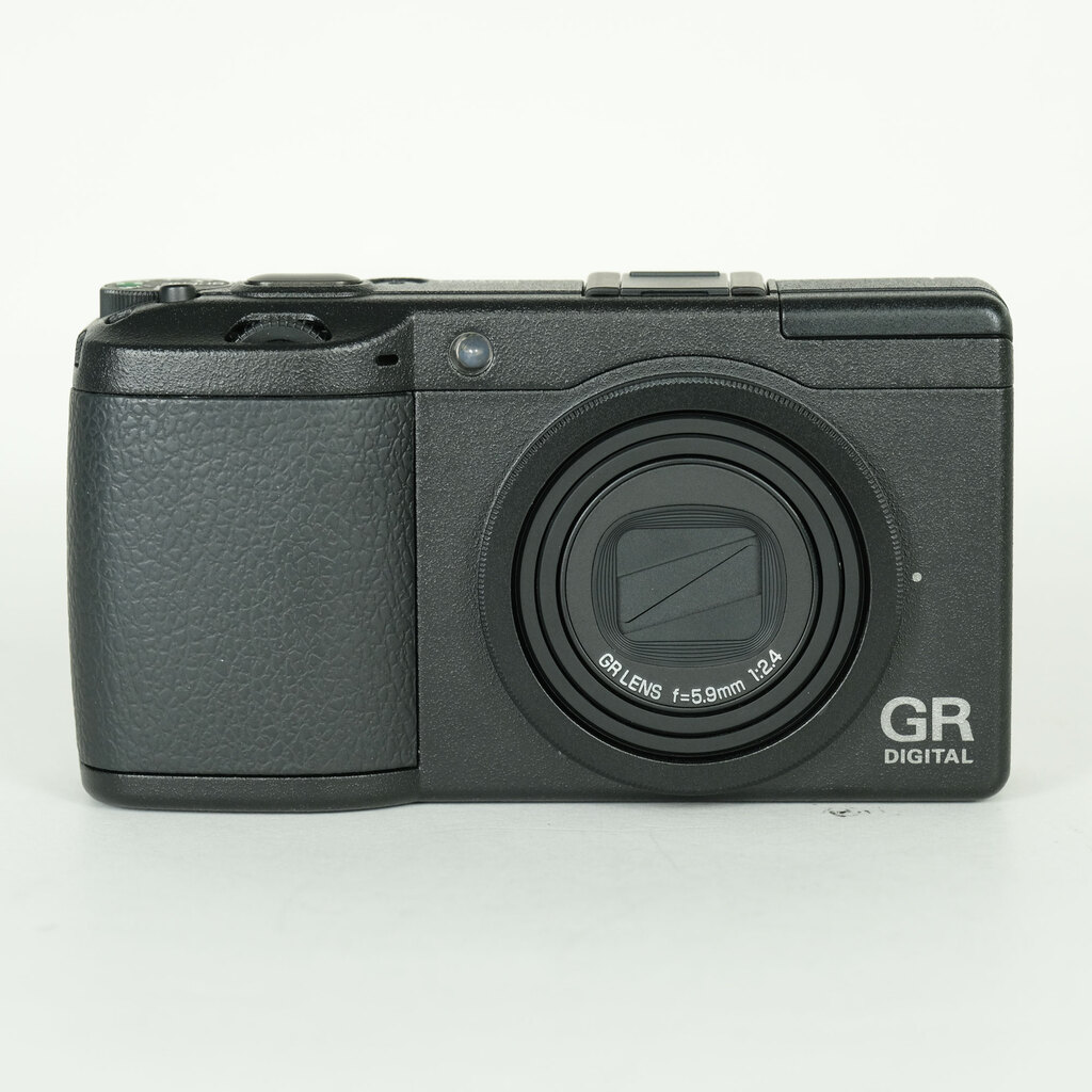 RICOH GR DIGITAL II