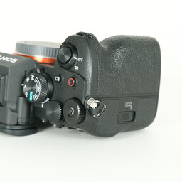 SONY α7 IV(ILCE-7M4) SONY α7 IV(ILCE-7M4)