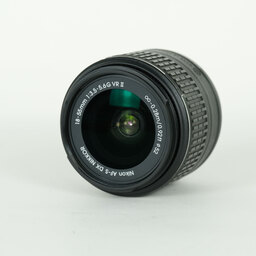 Nikon AF-S DX NIKKOR 18-55mm f3.5-5.6G VR II