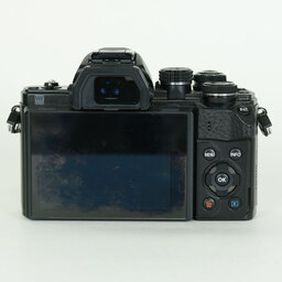 OLYMPUS OM-D E-M10 Mark II OLYMPUS OM-D E-M10 Mark II