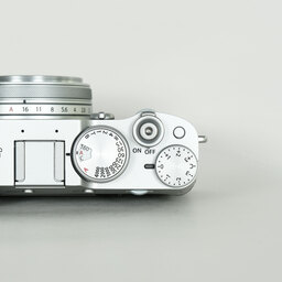 FUJIFILM X100V シルバー