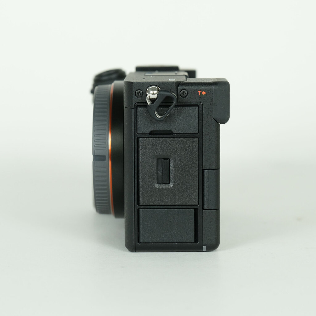 SONY ��7C II�iILCE-7CM2�j [�{�f�B �u���b�N]
