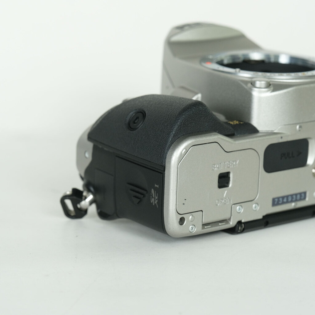 PENTAX KP ボディ シルバーの出品 | ONE SCENE（ワンシーン）