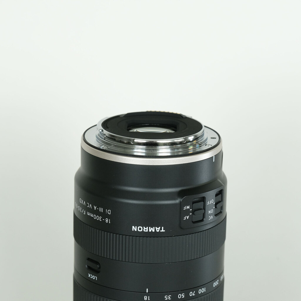 TAMRON 18-300mm F/3.5-6.3 Di III-A VC VXD (Model B061) [キヤノンRF用]