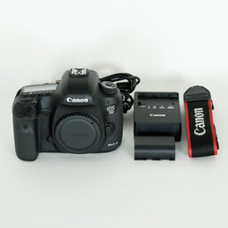 Canon EOS 5D Mark III Canon EOS 5D Mark III