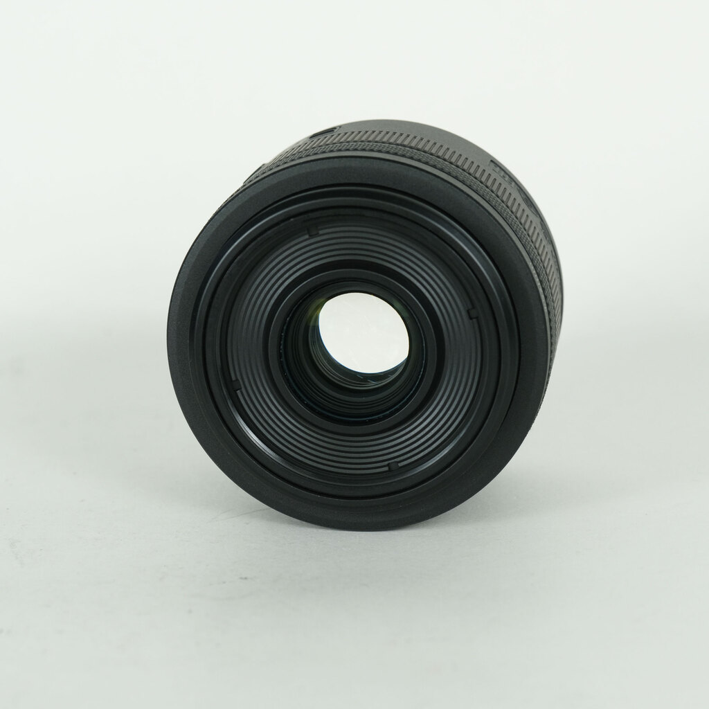 Canon RF35mm F1.8 MACRO IS STMの出品 | ONE SCENE（ワンシーン）