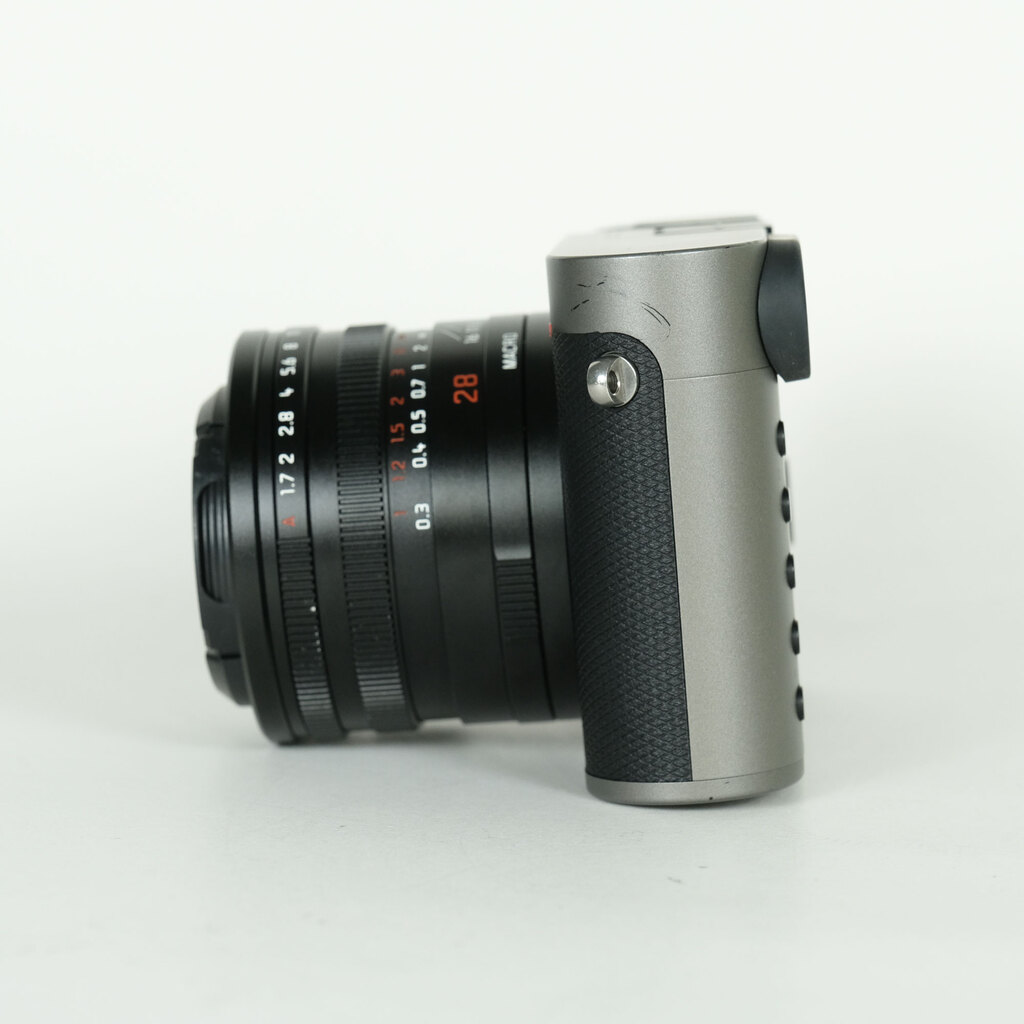 LEICA Q(Typ116) �`�^���O���[