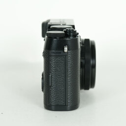 FUJIFILM X100F ブラック FUJIFILM X100F ブラック