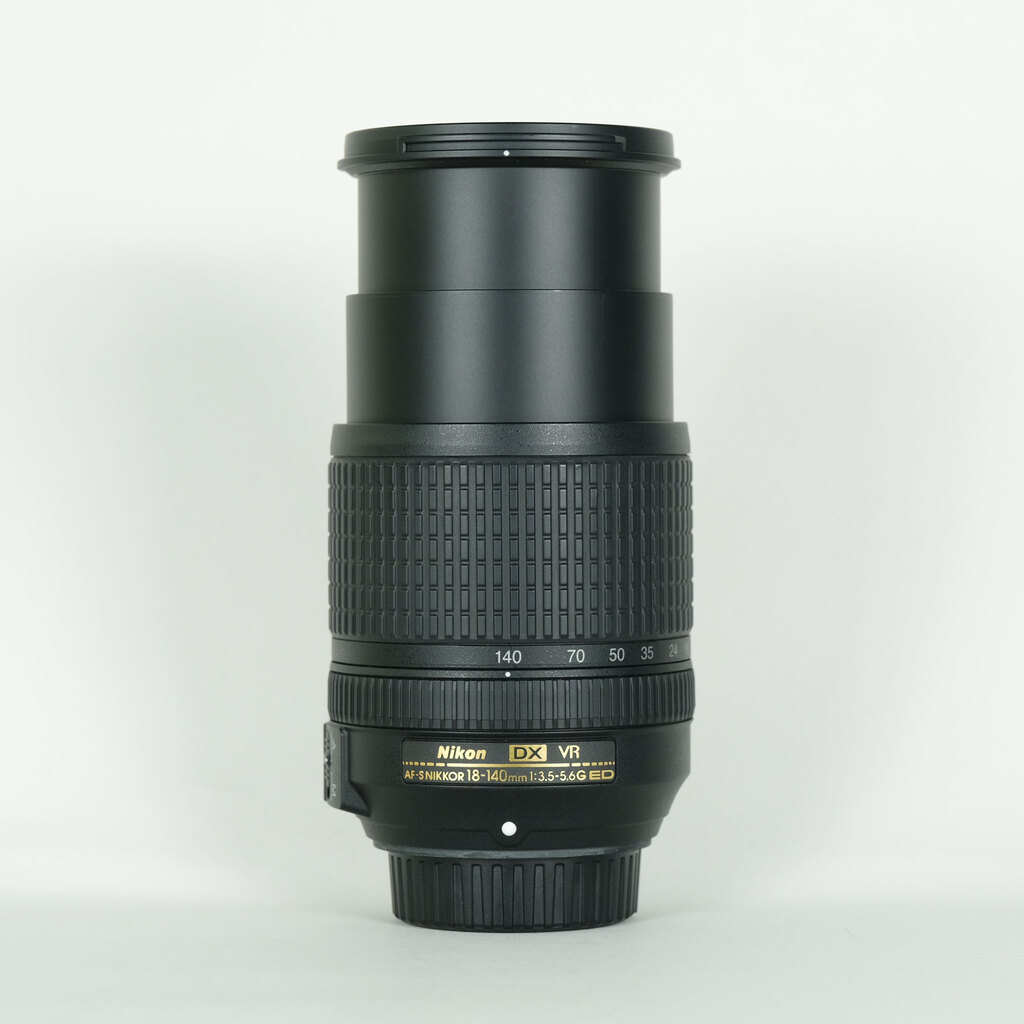 Nikon AF-S DX NIKKOR 18-140mm F3.5-5.6G ED VRの出品 | ONE SCENE