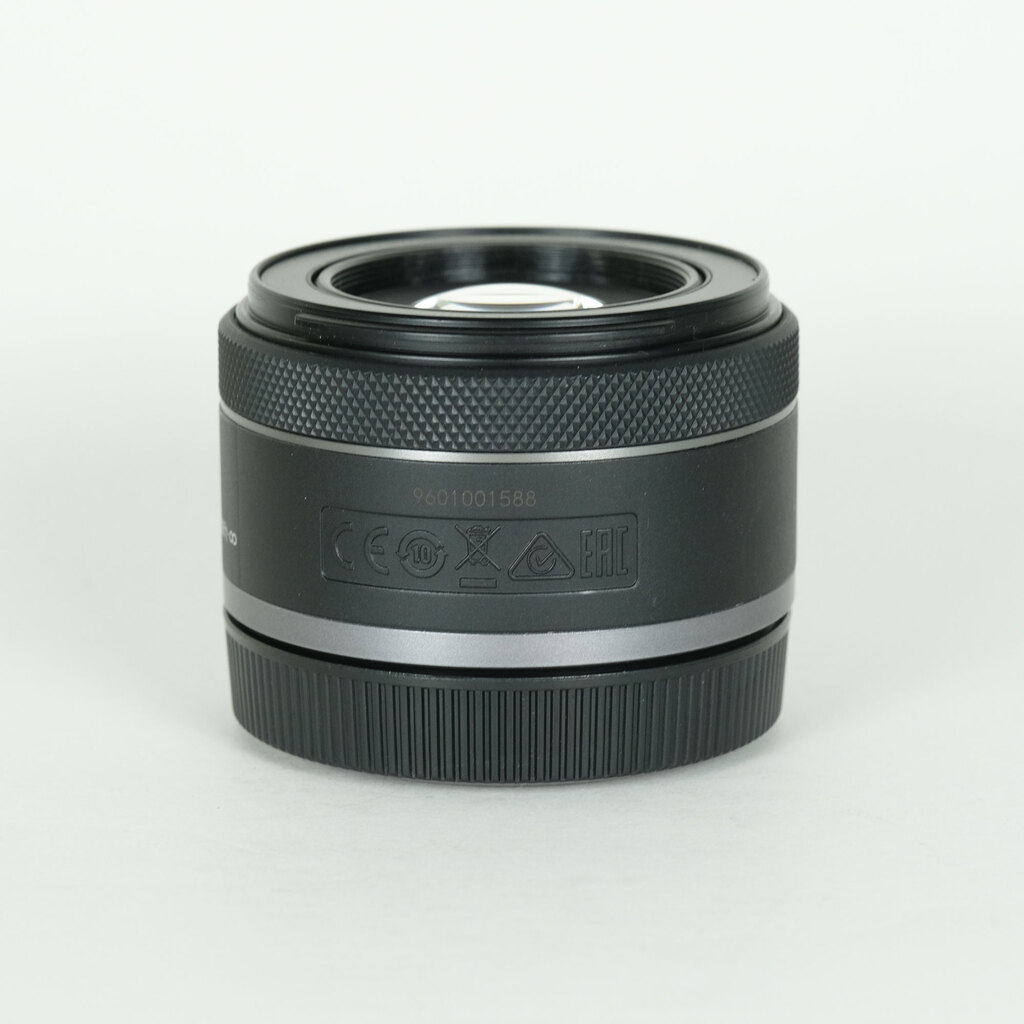 Canon RF50mm F1.8 STMの出品 | ONE SCENE（ワンシーン）