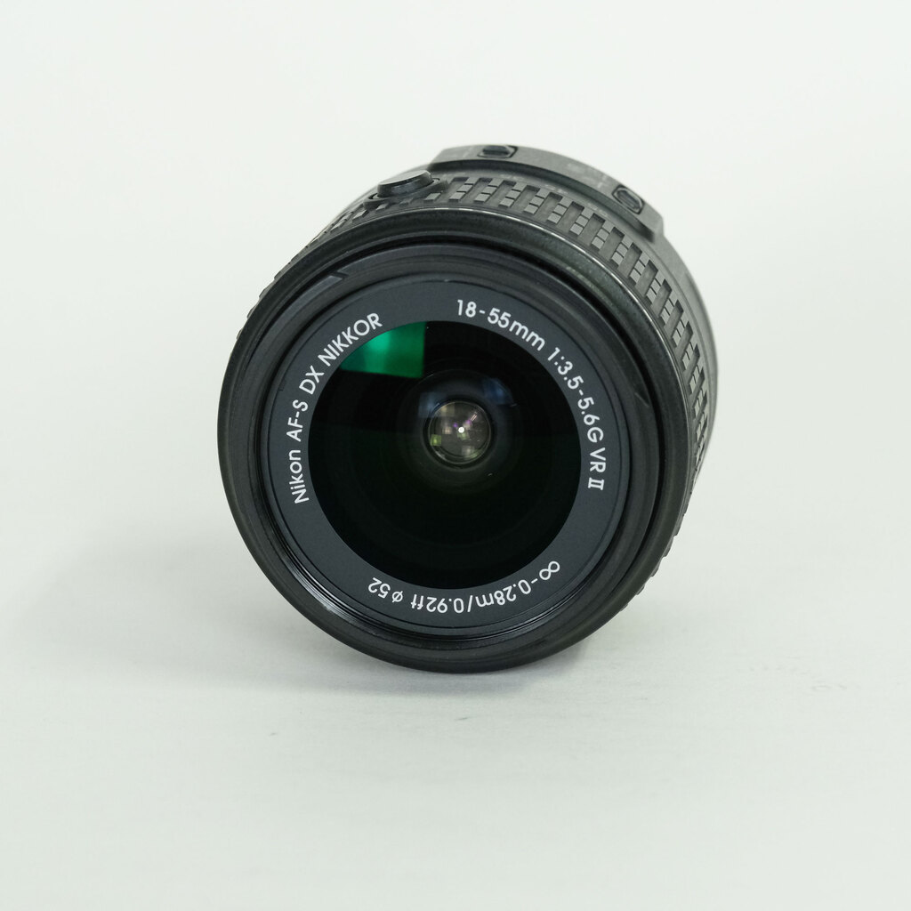 Nikon AF-S DX NIKKOR 18-55mm f3.5-5.6G VR II